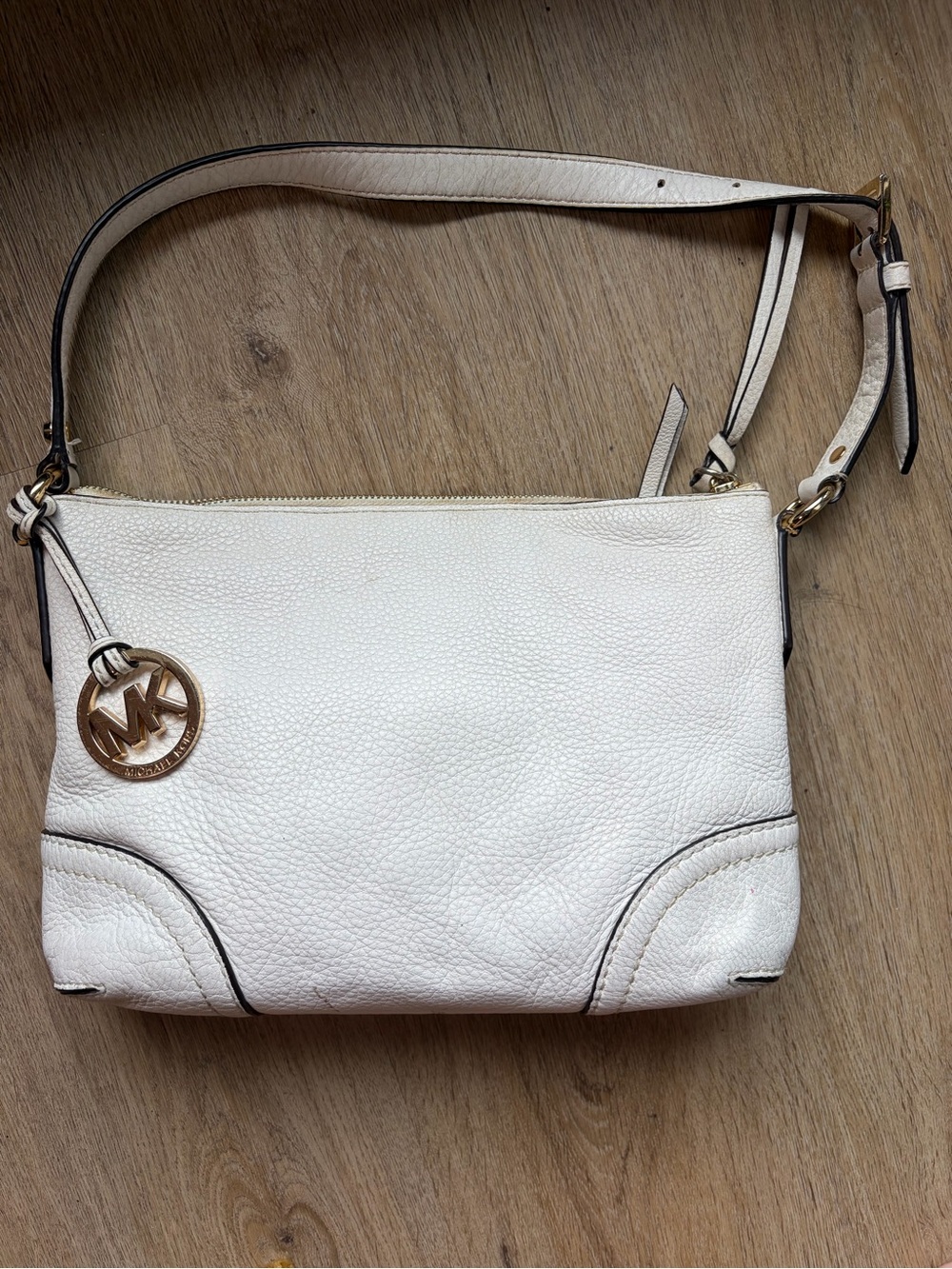 Michael Kors Fallon Medium Shoulder Bag